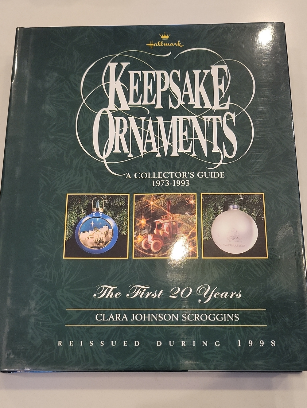 New Keepsake Ornaments Book Collectors Guide